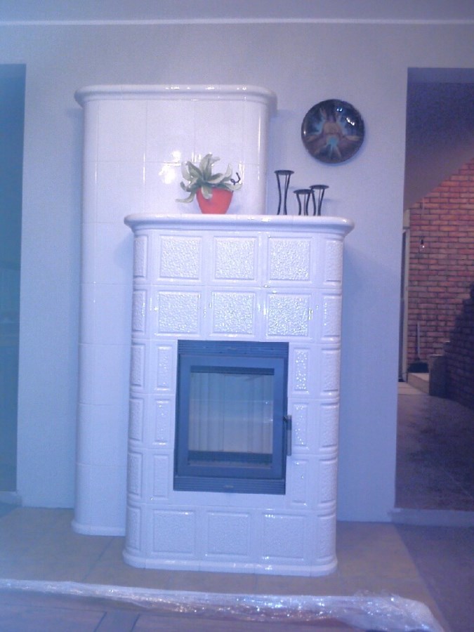 ciekawy piec kaflowy